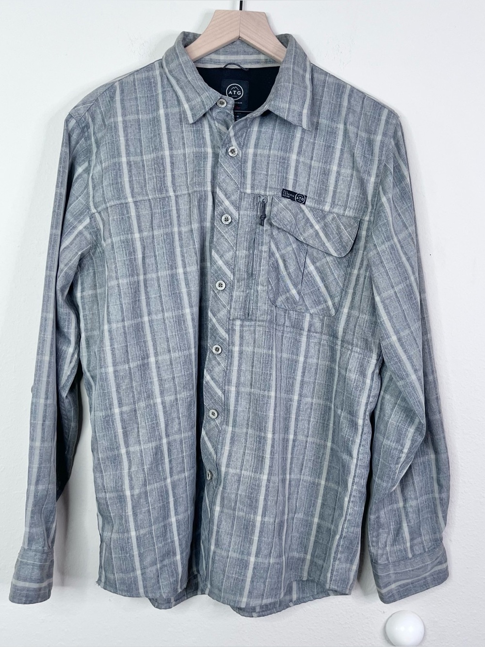 Wrangler All Terrain Gear Vented Long Sleeve Button Up Shirt Medium Plaid Grey